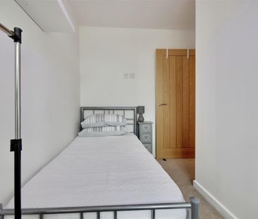 Enterprise House, Isambard Brunel Road - Photo 3