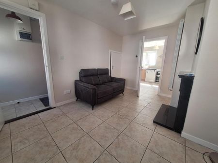 2 Chapel Street, County Westmeath, N37 F6F5, Athlone - Photo 3