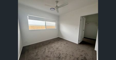 Beautifully Designed 4 Bedroom Home in a Peaceful Family Area - Photo 4