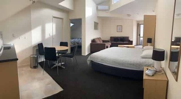 One Bedroom Apartment - Photo 1