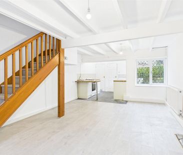 2 bedroom end of terrace house to rent - Photo 1