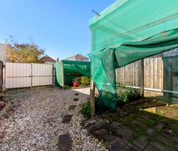 15 Alfred Street, Seddon. - Photo 4