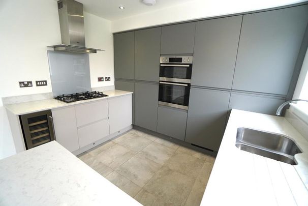 4 bedroom detached house to rent - Photo 1