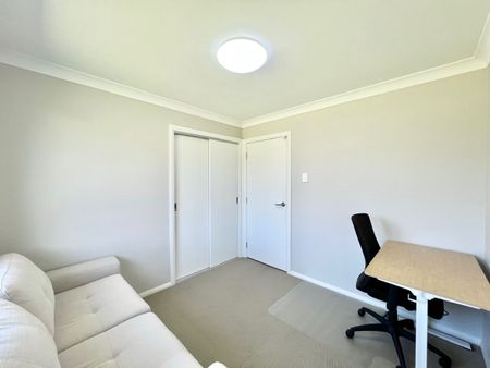 Stunning Family Home! - Photo 4