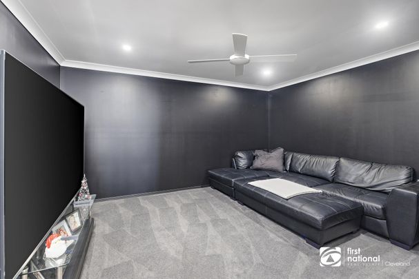 BEAUTIFUL MODERN 4 BEDROOM FAMILY HOME IN CLEVELAND - Photo 1