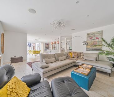 6 bedroom detached house to rent - Photo 1