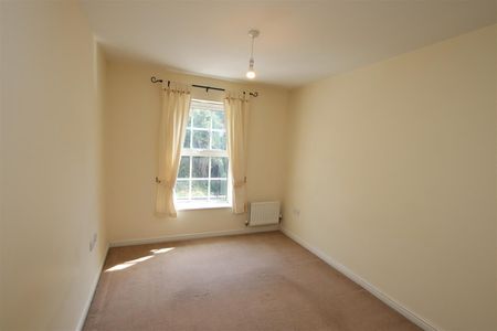 1 bedroom Apartment to let - Photo 5