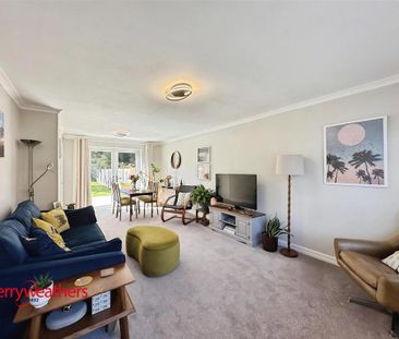 3 bedroom semi-detached house to rent - Photo 2