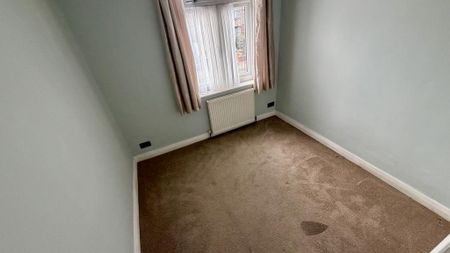 3 bedroom end of terrace house to rent - Photo 3