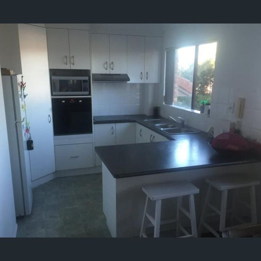 Bright 3-Bedroom Unit with River Views - Photo 1