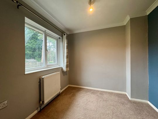 Evergreen Road, Frimley, GU16 - Photo 1