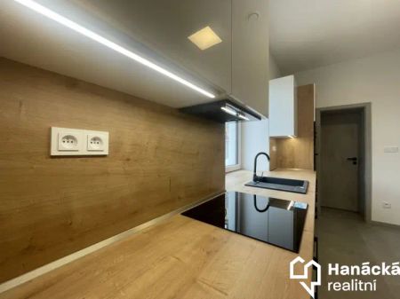 Pronájem, Byt 1+kk, 29 m - Fotografie 5