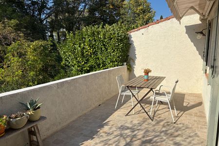 AIX LES MILLES MAISON HAMEAU MEUBLEE 110M² - Photo 2