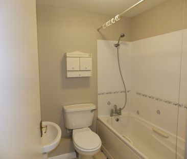 Flat to rent on - Photo 4