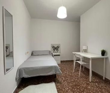 Avinguda del Cid, Valencia, Valencian Community 46018 - Photo 5