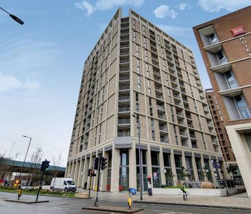 2 bedroom flat to rent - Photo 2