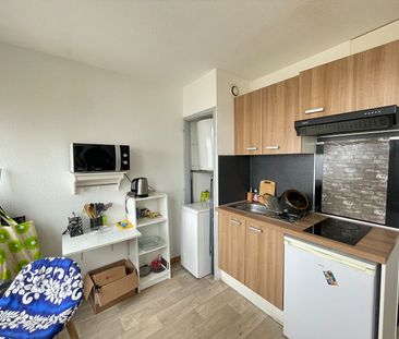 Location Appartement 1 pièce 27m² - Photo 2