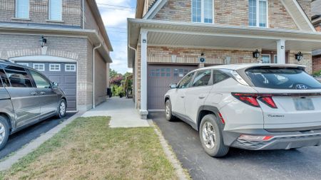 For Lease - 4 Oceanpearl Crescent Unit# Basement, Whitby, Ontario - Photo 5