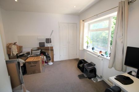 2 bedroom semi-detached house to rent - Photo 4