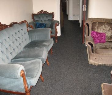 6 Bed Luxury Student House - StudentsOnly Teesside - Photo 1