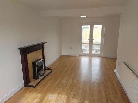 Plas Islwyn, Cwmbran, NP44 - Photo 2