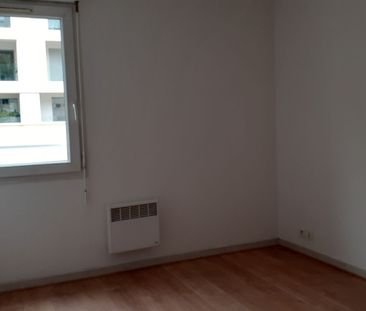 LOCATION AIX : T2 pièces (40 m²) avec place de parking souterrain. - Photo 5