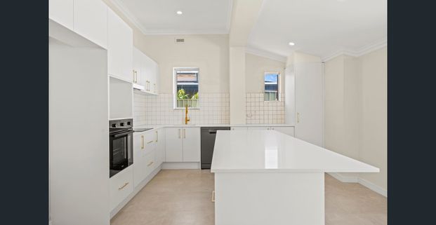 Beautifully Renovated 3 Bedroom Home in Prime Camden Park - Photo 1