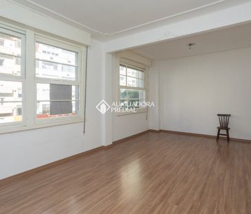 Apartamento com 2 quartos e 65m² para alugar em Centro Histórico, P... - Foto 1