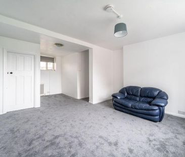 4 bedroom flat to rent - Photo 3