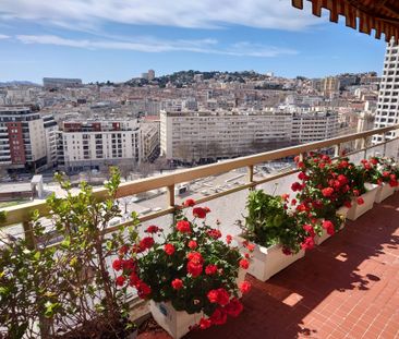 Appartement 3 pièces 87m2 MARSEILLE 8EME 1 900 euros - Photo 1