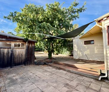 23 Rattle St, New Town TAS 7008 - House For Rent | Domain - Photo 3