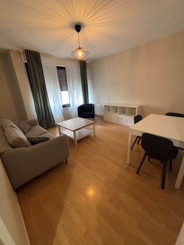 Location Appartement 3 pièces 68m² - Photo 2