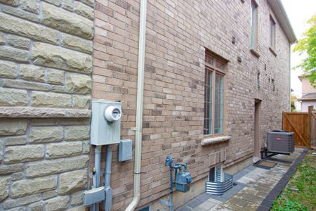 For Lease - 3915 Arvona Place, Mississauga, Ontario - Photo 5