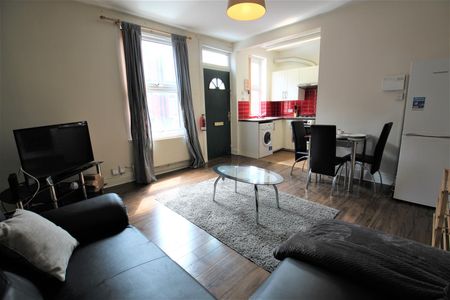 Kelsall Place, Hyde Park, LS6 1RA, Leeds - Photo 2