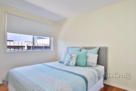 8 Millan Court, Glen Waverley - Photo 2