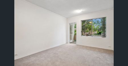 LIGHT AND AIRY 2BEDROOM APARTMENT - GREAT LOCATION - Photo 4