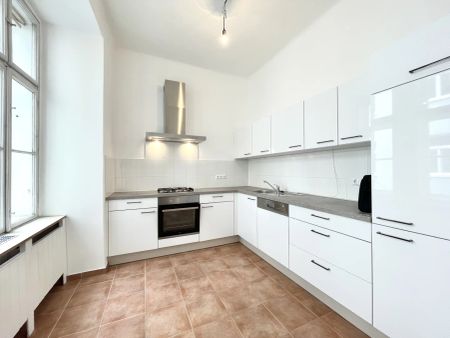 Altbaucharme trifft auf Licht und Stil – 2-Zimmer-Wohnung in der Neubaugasse - Photo 5