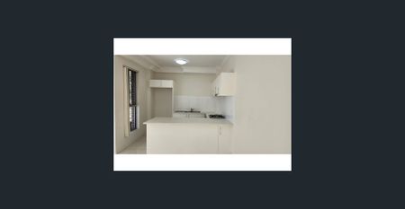 Modern 3 Bedroom Apartment - Photo 5