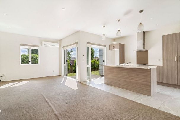 Beautiful Family Home - Photo 1