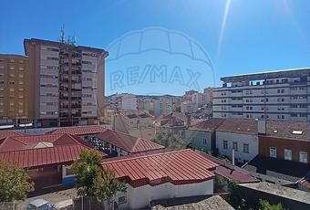 Apartamento T4 em Coimbra