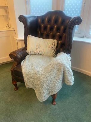 Spacious double room in homely North Woodley semi - Photo 1