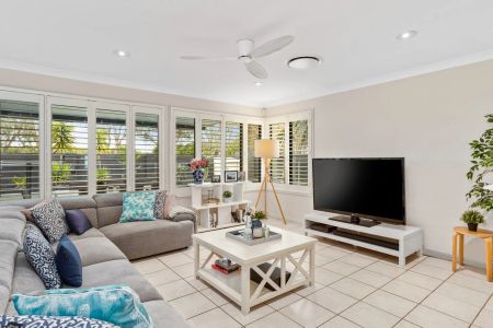 4 Parkwater Terrace, Helensvale. - Photo 2