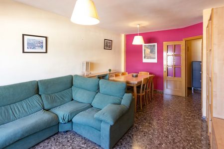 Very bright and cozy apartment for rent in the Patraix neighborhood, Valencia - Foto 3