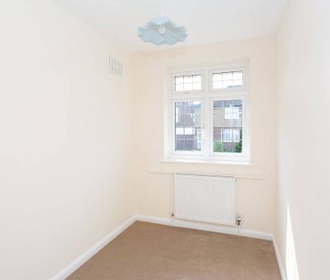 3 bedroom detached house to rent - Photo 4