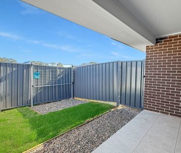 BRAND NEW 4 BEDROOM HOME - Photo 4