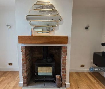 5 bedroom detached house to rent - Photo 2
