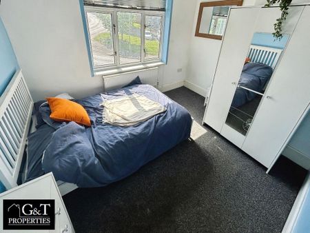 House share to rent - Photo 2