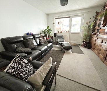 2 bedroom semi-detached house to rent - Photo 3