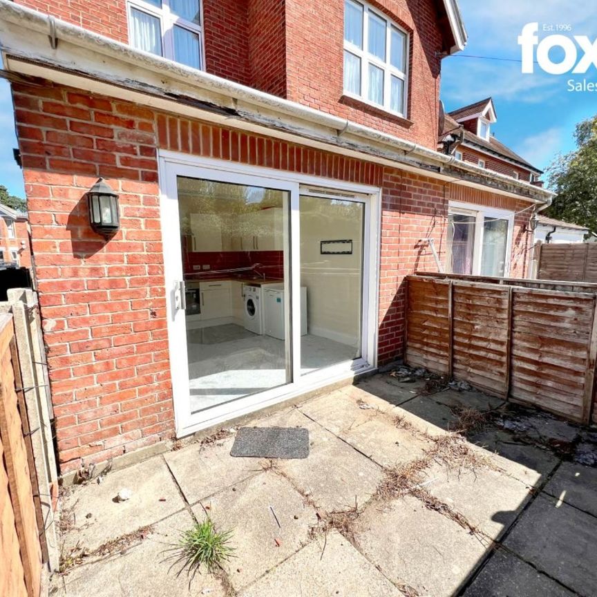 1 bed ground floor flat to rent in Flat 2, 24 Talbot Road, - Photo 1