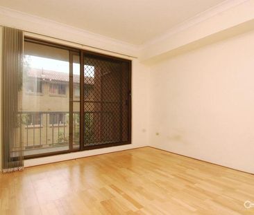 6 Month Lease &vert; Close to Parramatta CBD - Photo 2